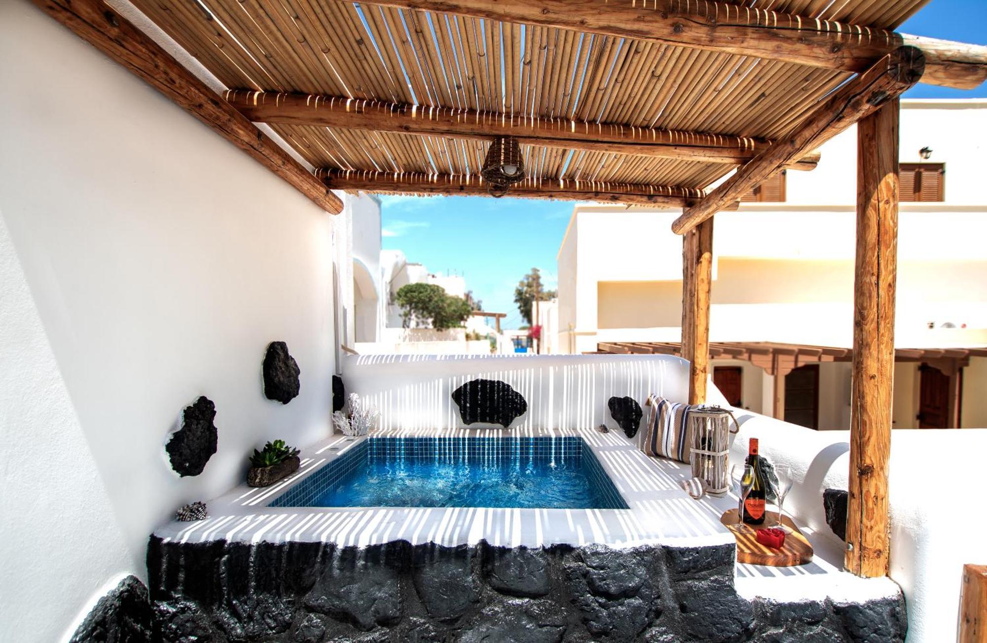 Asera - Prive Jacuzzi Kamari (Santorini)